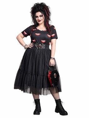 Black V neck tee lips vampire fangs gothic Vampire t-shirt XS NWT